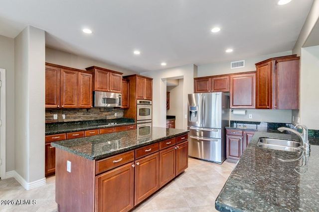 2725 E GRAND CANYON Drive, Chandler, AZ 85249