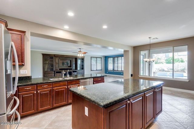 2725 E GRAND CANYON Drive, Chandler, AZ 85249