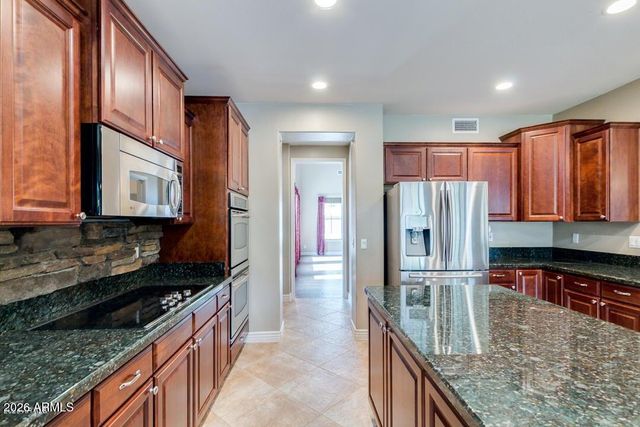 2725 E GRAND CANYON Drive, Chandler, AZ 85249