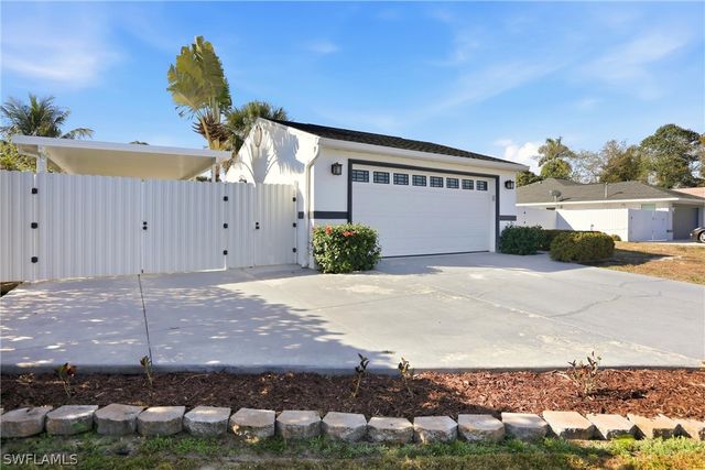 5242 32nd AVE SW, Naples, FL 34116