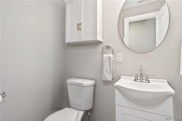 36 Abbottsford Place, Buffalo, NY 14213