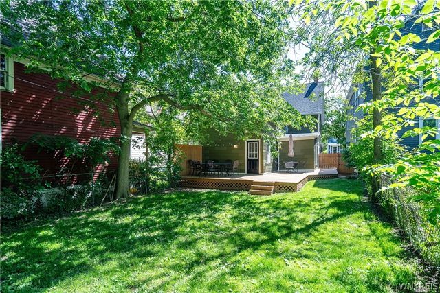 36 Abbottsford Place, Buffalo, NY 14213
