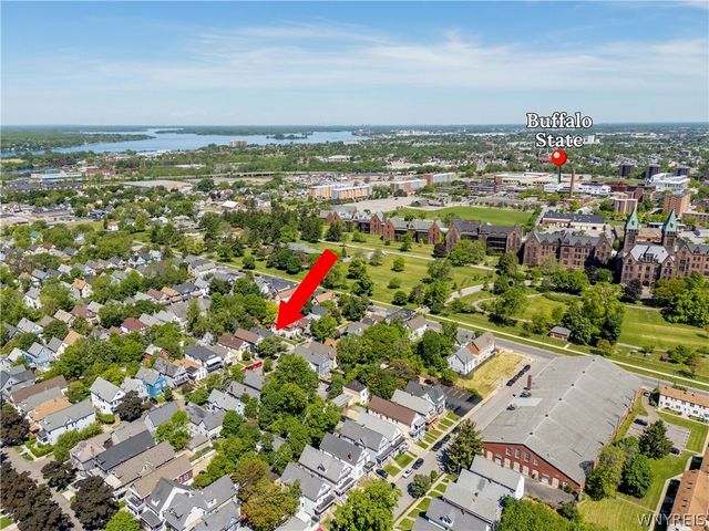 36 Abbottsford Place, Buffalo, NY 14213