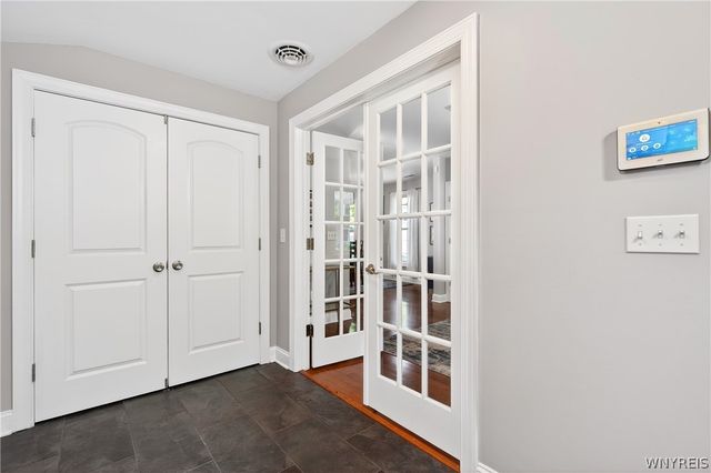 36 Abbottsford Place, Buffalo, NY 14213