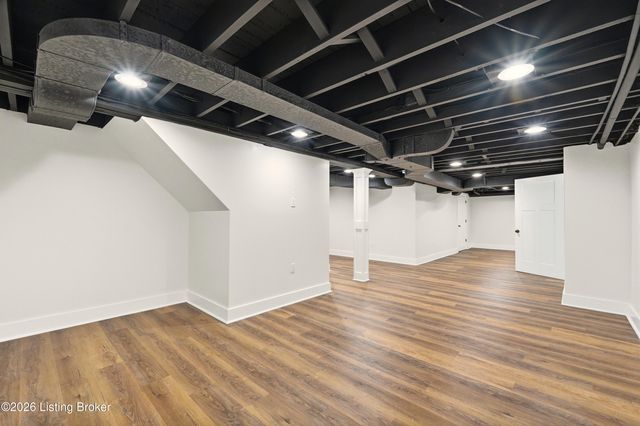 4402 Rudy Ln, Louisville, KY 40207