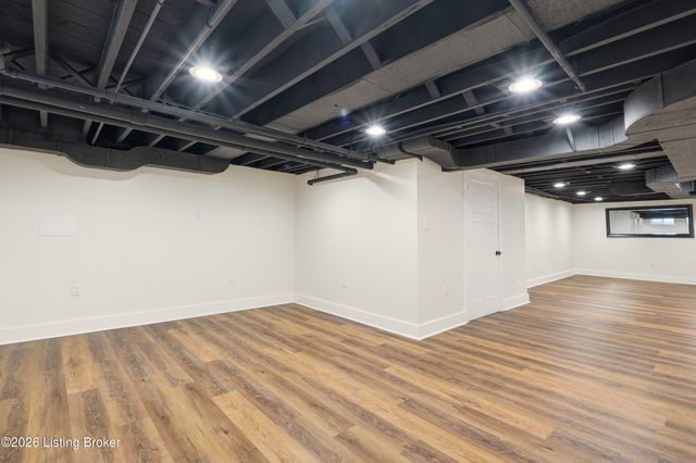 4402 Rudy Ln, Louisville, KY 40207