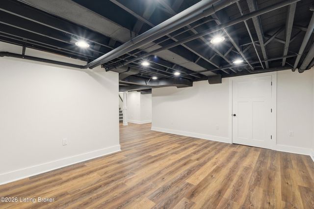 4402 Rudy Ln, Louisville, KY 40207