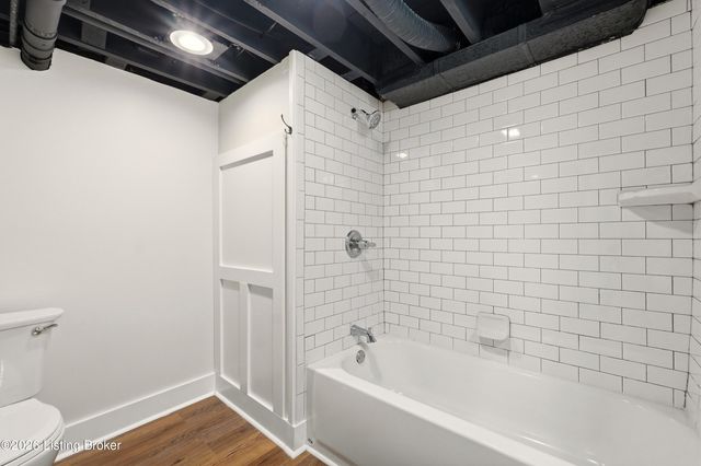 4402 Rudy Ln, Louisville, KY 40207