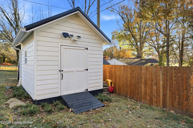 4402 Rudy Ln, Louisville, KY 40207