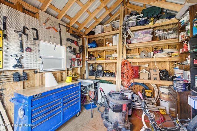 4402 Rudy Ln, Louisville, KY 40207