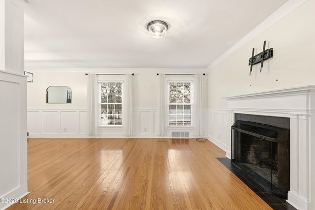 4402 Rudy Ln, Louisville, KY 40207