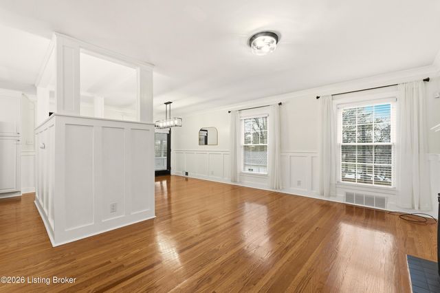 4402 Rudy Ln, Louisville, KY 40207