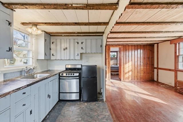 53 Carters Bridge Rd, Plymouth, MA 02360