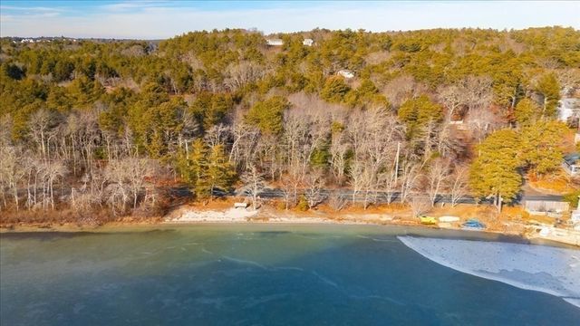 53 Carters Bridge Rd, Plymouth, MA 02360