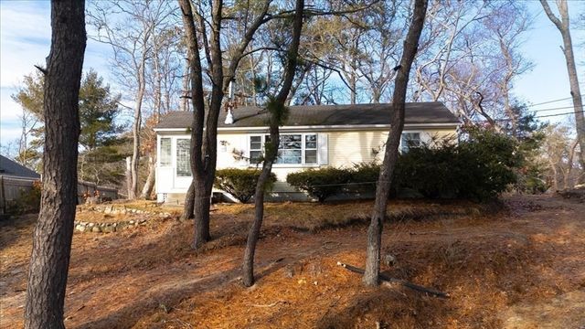 53 Carters Bridge Rd, Plymouth, MA 02360
