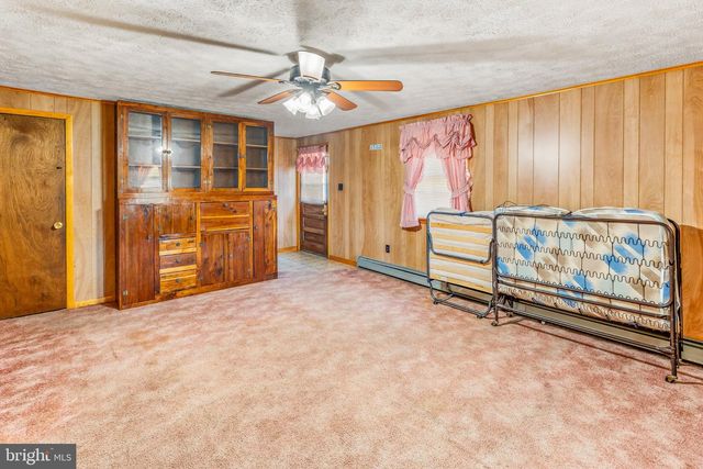 415 E MOLER AVE, Martinsburg, WV 25404
