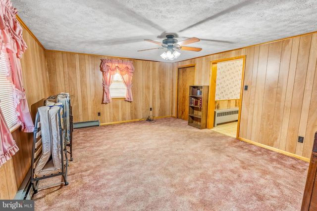 415 E MOLER AVE, Martinsburg, WV 25404