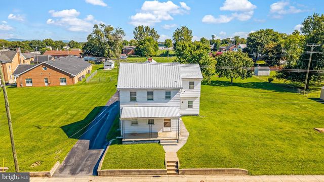 415 E MOLER AVE, Martinsburg, WV 25404