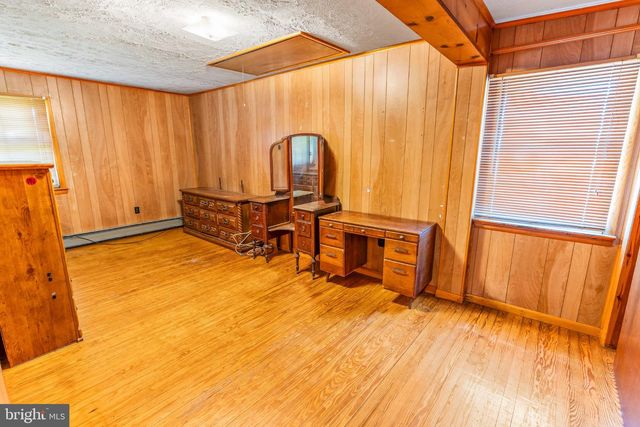 415 E MOLER AVE, Martinsburg, WV 25404