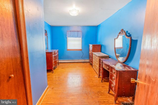 415 E MOLER AVE, Martinsburg, WV 25404