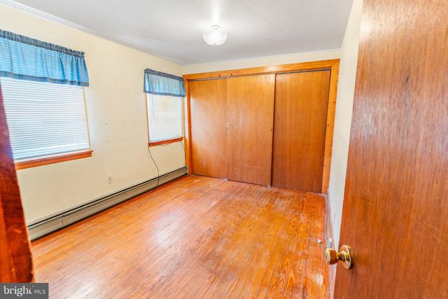 415 E MOLER AVE, Martinsburg, WV 25404
