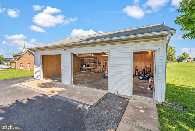 415 E MOLER AVE, Martinsburg, WV 25404