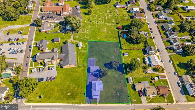 415 E MOLER AVE, Martinsburg, WV 25404