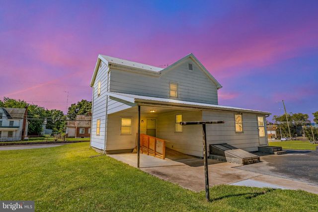 415 E MOLER AVE, Martinsburg, WV 25404
