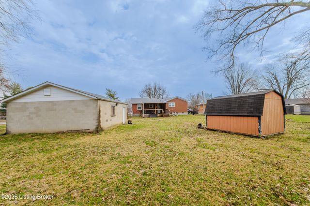 6121 Middlerose Cir, Louisville, KY 40272