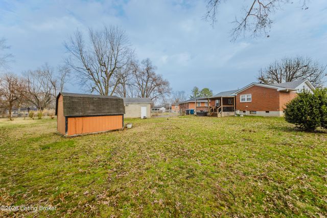 6121 Middlerose Cir, Louisville, KY 40272