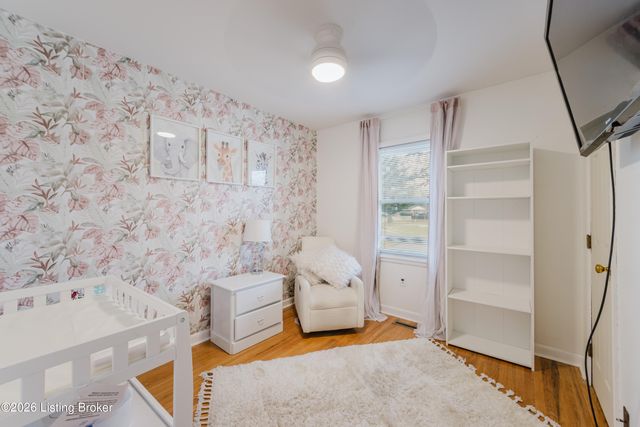 6121 Middlerose Cir, Louisville, KY 40272