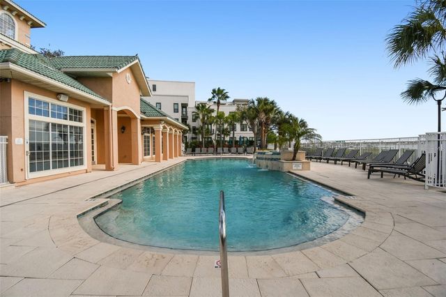 4304 BAY CLUB CIRCLE, Tampa, FL 33607