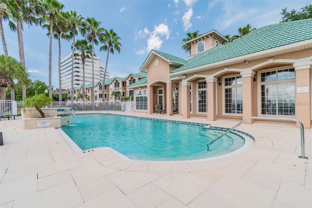 4304 BAY CLUB CIRCLE, Tampa, FL 33607