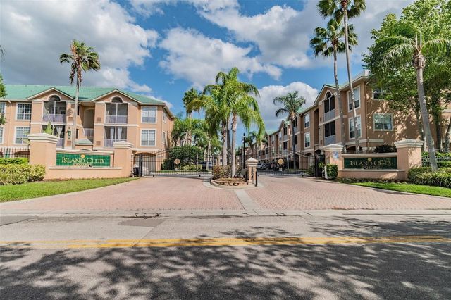 4304 BAY CLUB CIRCLE, Tampa, FL 33607