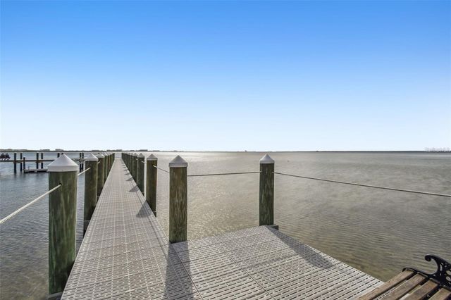 4304 BAY CLUB CIRCLE, Tampa, FL 33607