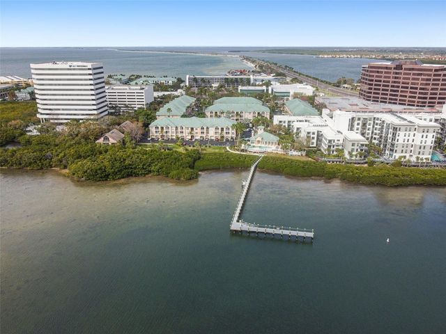 4304 BAY CLUB CIRCLE, Tampa, FL 33607