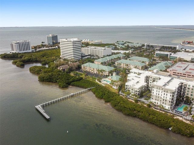 4304 BAY CLUB CIRCLE, Tampa, FL 33607