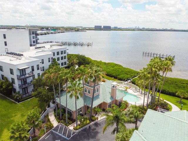4304 BAY CLUB CIRCLE, Tampa, FL 33607