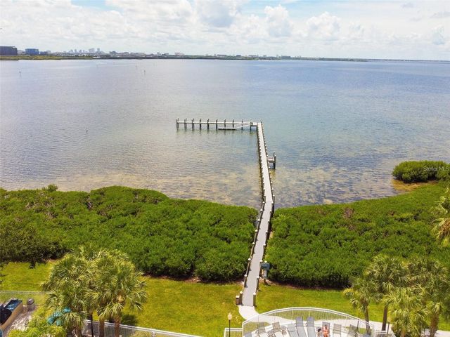 4304 BAY CLUB CIRCLE, Tampa, FL 33607