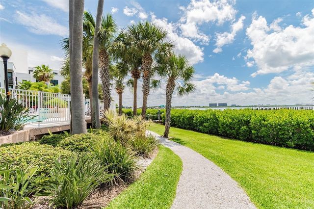 4304 BAY CLUB CIRCLE, Tampa, FL 33607