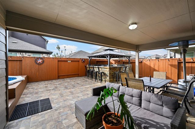 2110 Artic Loon Drive, Conroe, TX 77385