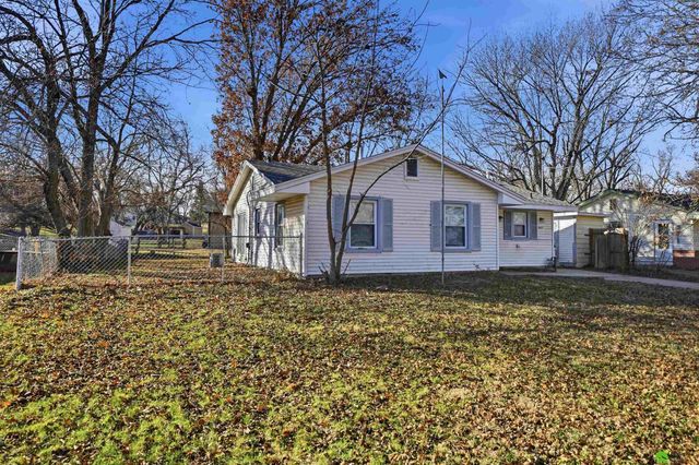 3027 NW 52nd Street, Lincoln, NE 68524