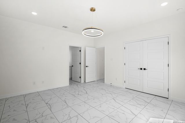 1110 Florence St, Castroville, TX 78009