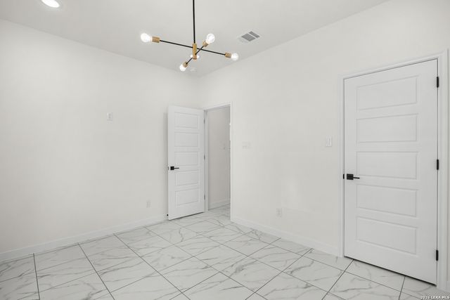1110 Florence St, Castroville, TX 78009