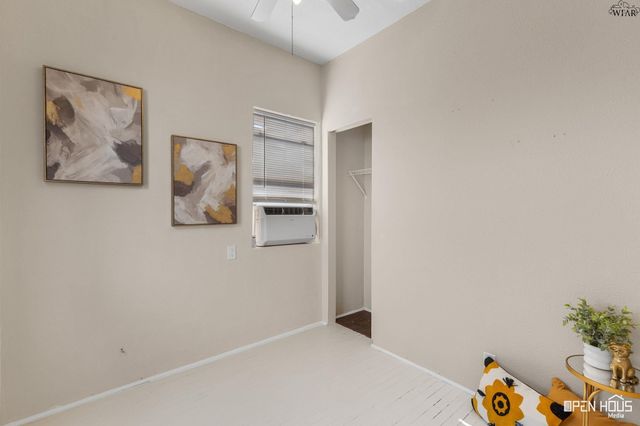 621 N MAIN STREET, Electra, TX 76360