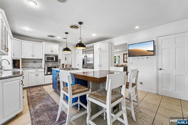 105 Deerhorn Court, Upper Saddle River, NJ 07458