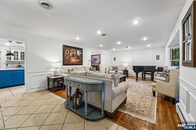 105 Deerhorn Court, Upper Saddle River, NJ 07458