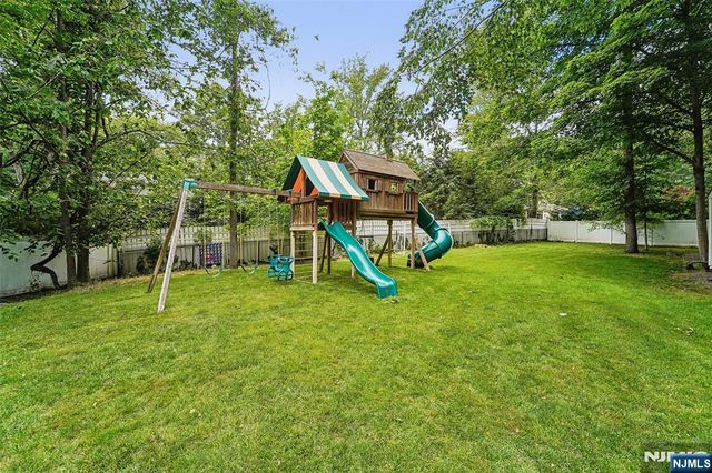 105 Deerhorn Court, Upper Saddle River, NJ 07458