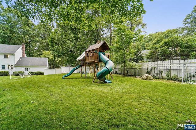105 Deerhorn Court, Upper Saddle River, NJ 07458