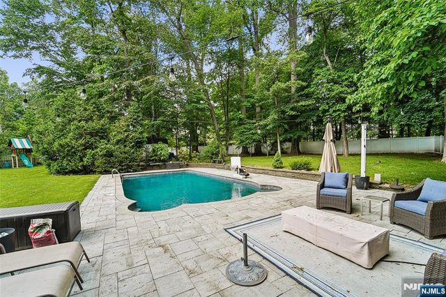 105 Deerhorn Court, Upper Saddle River, NJ 07458